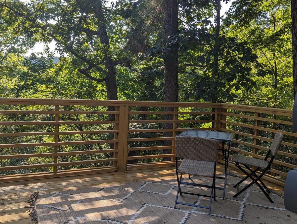 Cabin #6 With Hot Tub Deck And Sunset View At Loblolly Pines Lägenhet Eureka Springs Exteriör bild